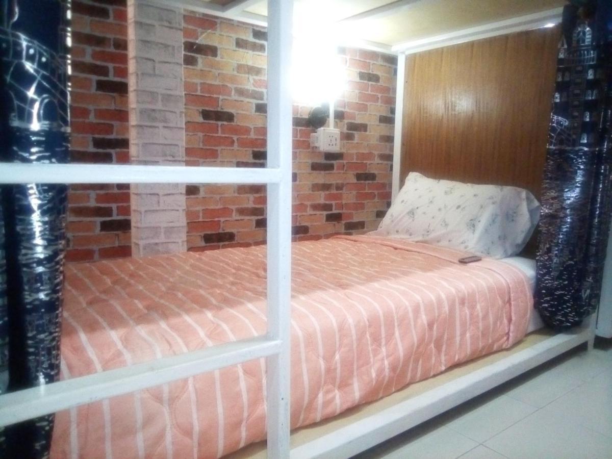 Ban Kru Ae Mixed Dorm Bed & Breakfast กรุงเทพมหานคร ภายนอก รูปภาพ